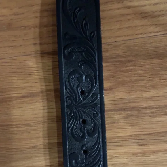 Tony Lama Swarovski Crystal Concho Cross Black Tooled Leather Belt Sz. 36